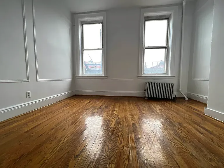 1556 Atlantic Ave #2R — Photo 2