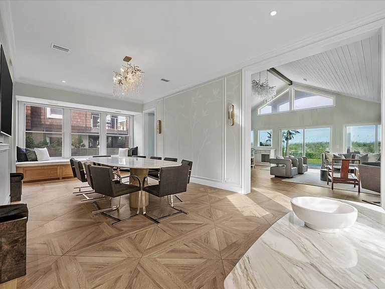 Ocean Dr S — Photo 6