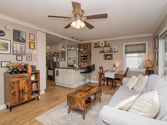 3rd image of 2524 Wicker Park Dr