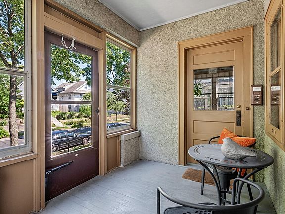 4th image of 3232 Aldrich Ave S