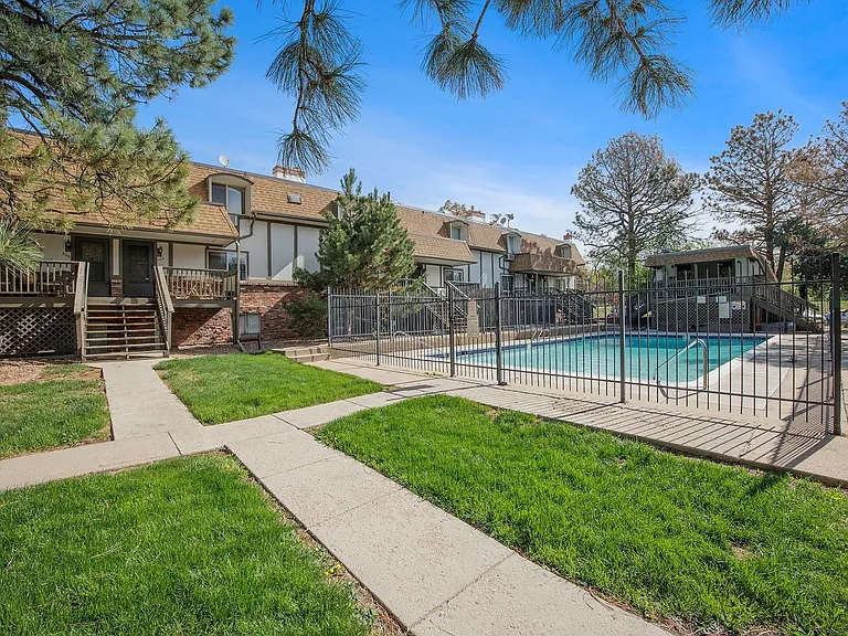 2700 S Holly St #205 — Photo 18