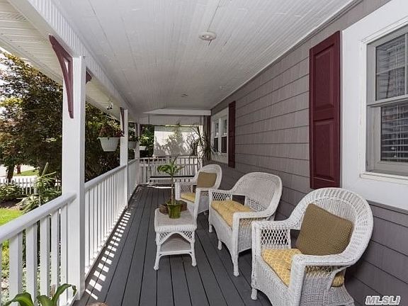 3rd image of 3539 Silverton Ave