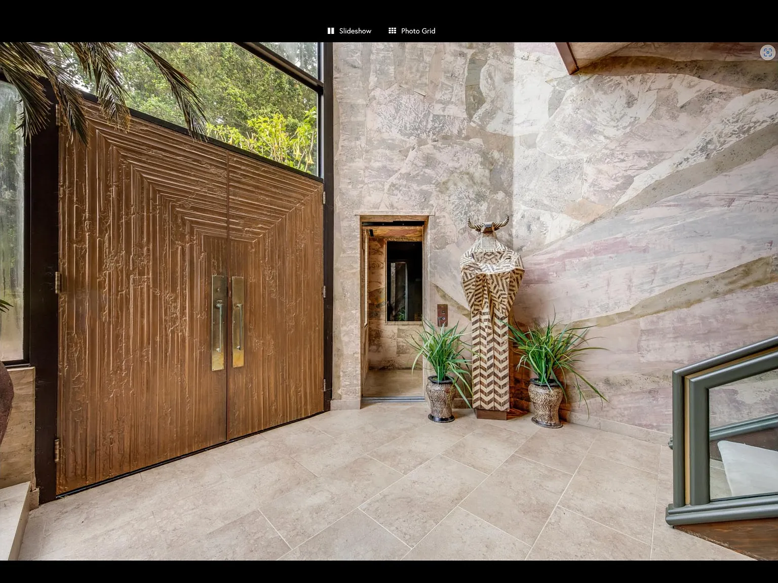 5 bed, 6475 sqft, $12,500 — Photo 2