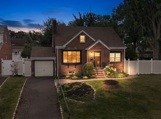 303 Huntington Rd, Union, NJ 07083