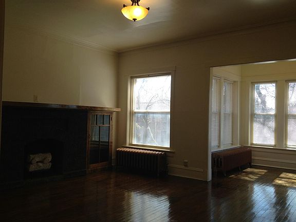 2nd image of 1338 W Winona St #3