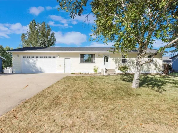 1114 Park Ln, Sauk Centre, MN 56378