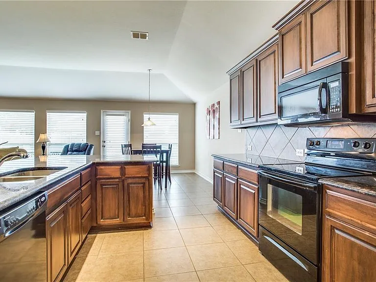 3444 Crisoforo Dr — Photo 3