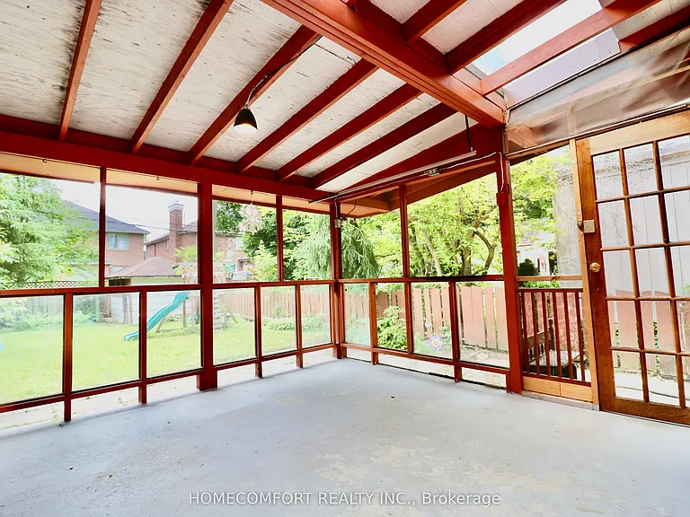 247 Parkview Ave — Photo 38