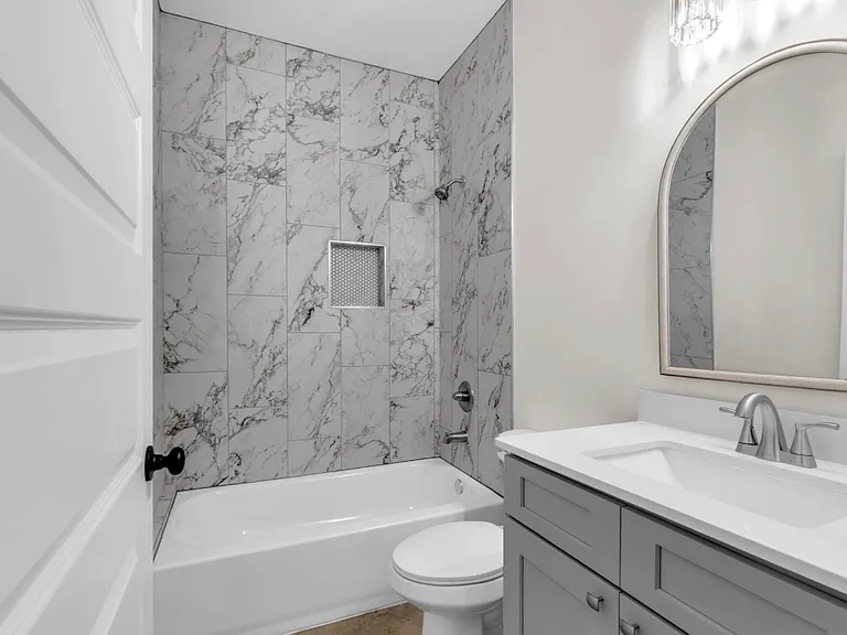 1370 Dow Pl — Photo 5