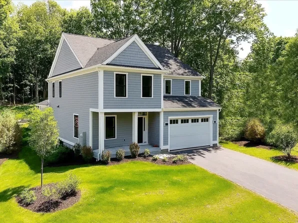 30 Harness Ln, Concord, MA 01742