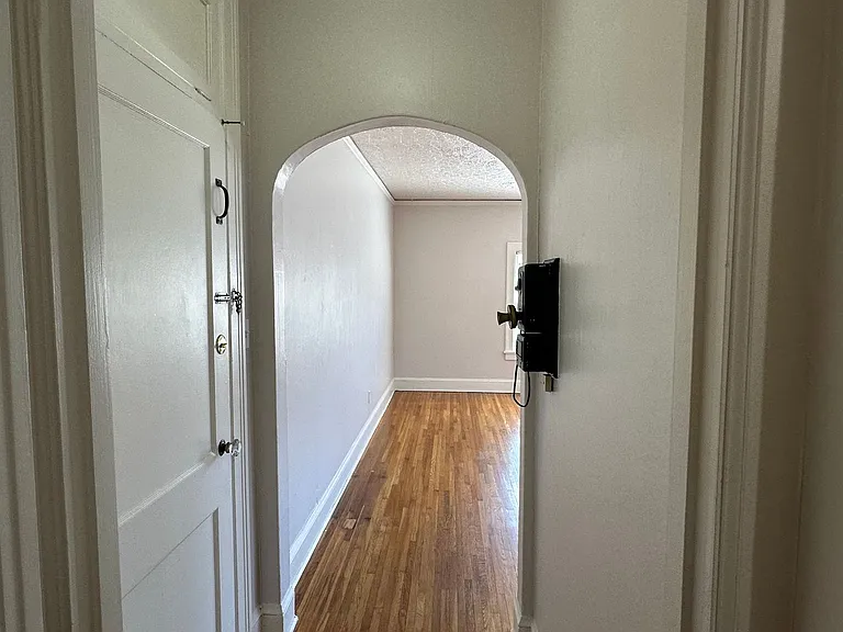 635 NE Randall Ave — Photo 6