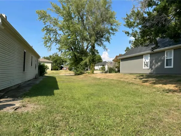 2403 Lafayette St, Saint Joseph, MO 64507
