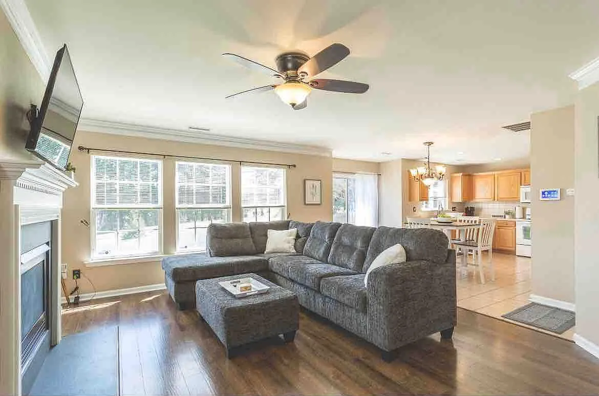 160 Solheim Ln — Photo 4