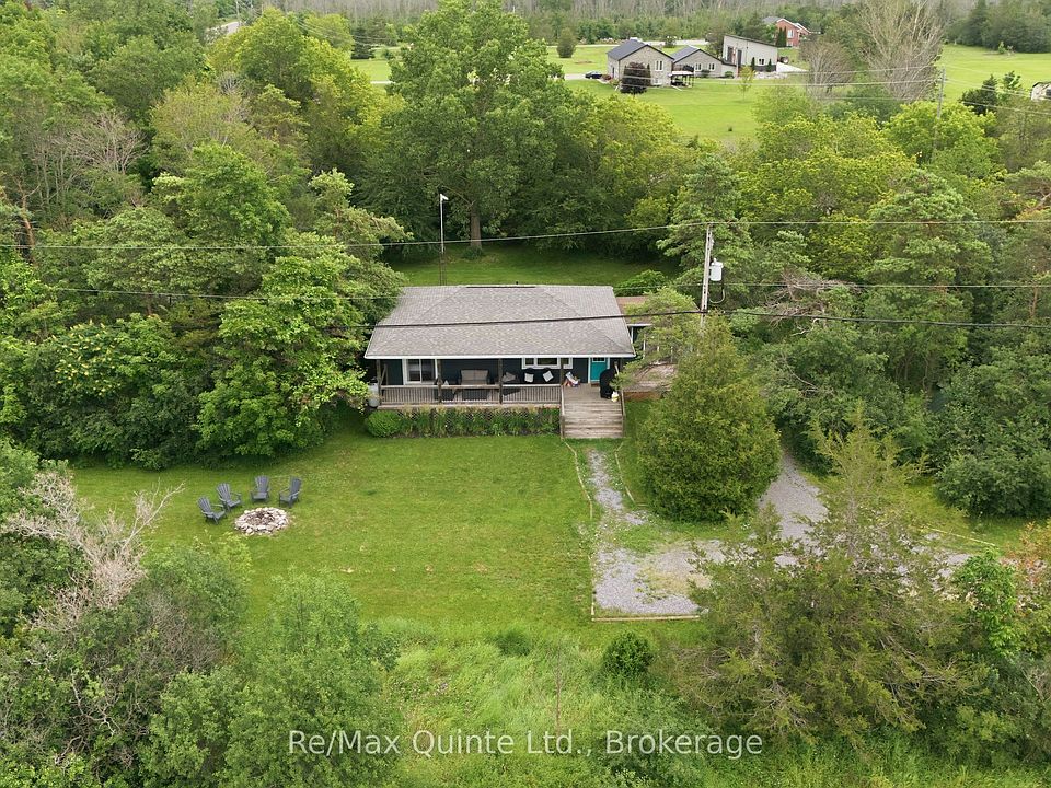 1st image of 6 Grays Ln