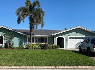 2058 Hawaii Ave NE, St Petersburg, FL 33703