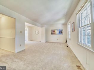 4936 McFarland Dr, Fairfax, VA 22032