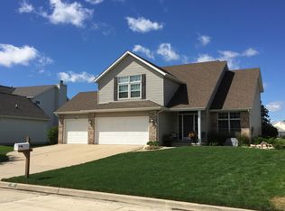 38 Prenzler Dr, Bloomington, IL