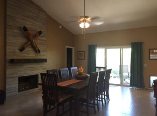 3921 E Goldfinch Gate Ln, Phoenix, AZ 85044
