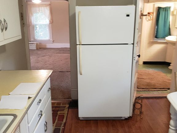 5th image of 405 N Howard Ave APT B