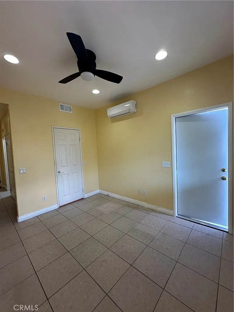 1 bed, 400 sqft, $1,650 — Photo 2