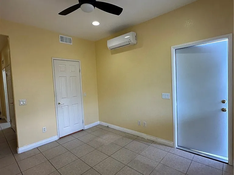 6262 Micah St — Photo 2
