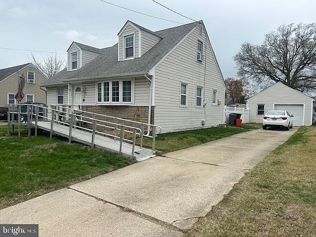 2nd image of 124 Nicholson Rd