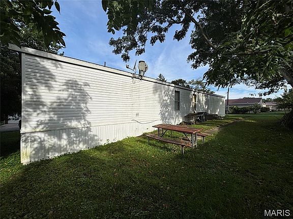 3rd image of 101 Union St