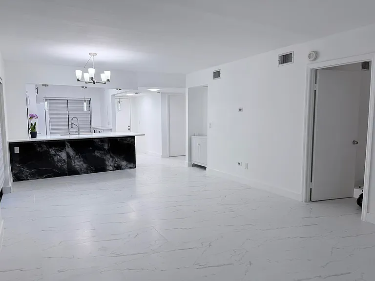300 E Club Cir #107 — Photo 4