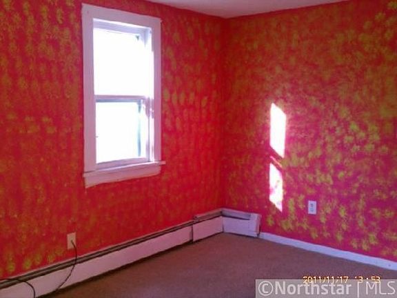 4th image of 325 Court St E