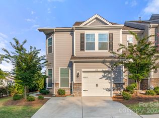 652 Cypress Glen Ln, Lake Wylie, SC 29710