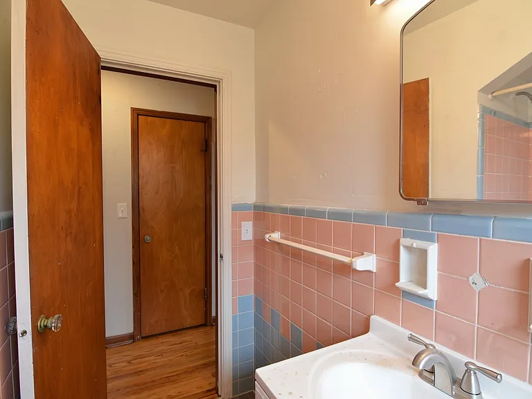 6834 Park Ave — Photo 6