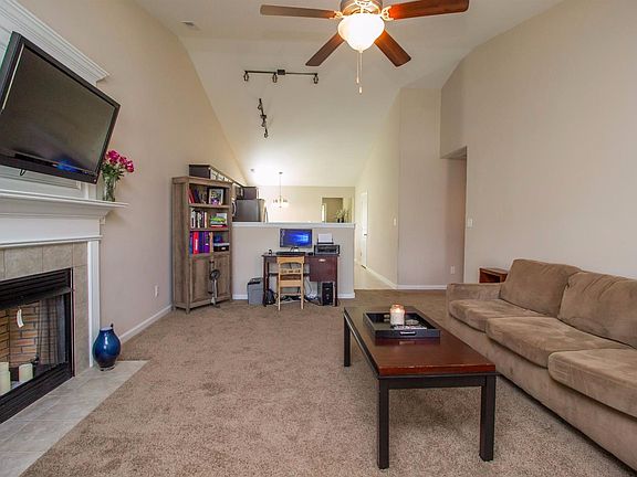 3rd image of 1340 Blarney Ct