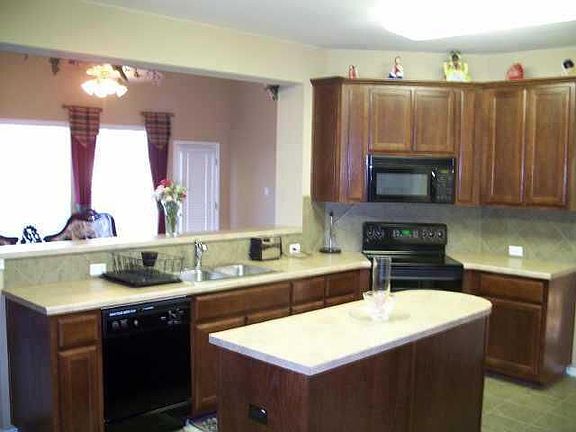 2nd image of 102 Gainer Dr