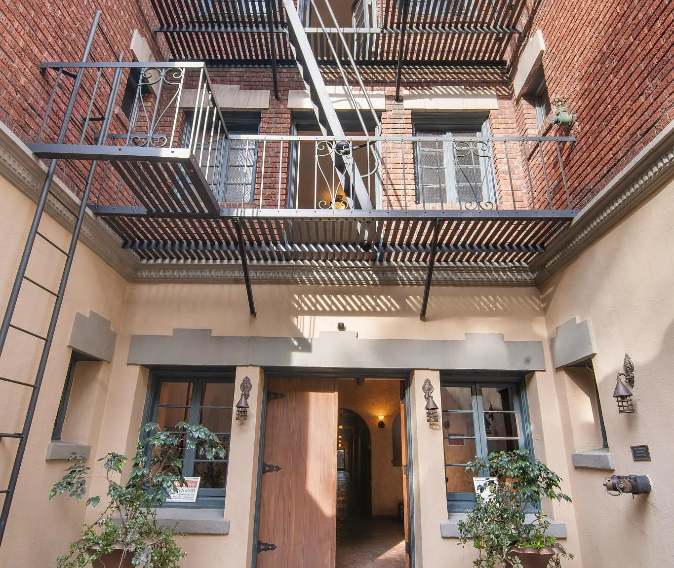 Euclid Apartments — Photo 3