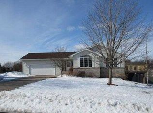 1150 Eulaine Cir, Hammond, WI 54015