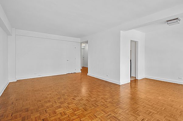 1st image of 136 E 55th St APT 2G