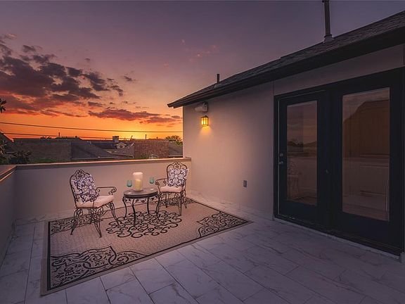 Gorgeous views of the sun-set & catch the 4th of July Fire Works Show! Also, wired with outdoor speakers!