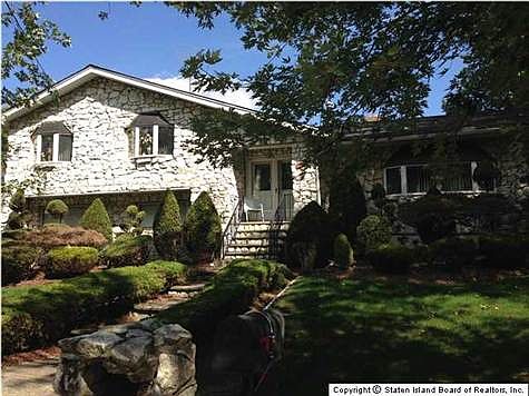1st image of 385 Barclay Ave
