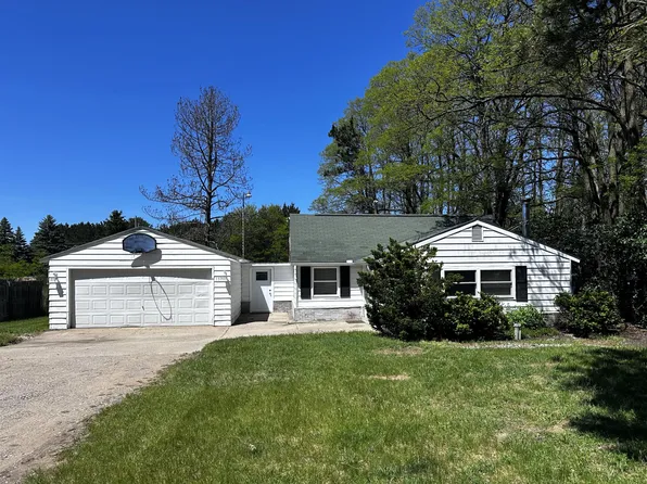 1536 Mancelona Rd, Gaylord, MI 49735