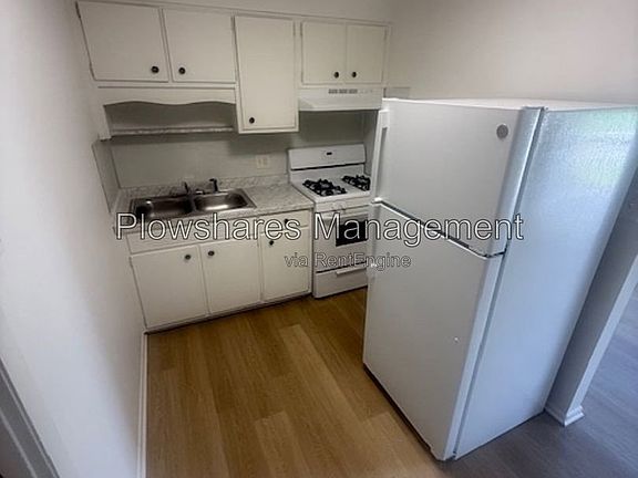 4th image of 330 Spring St #12
