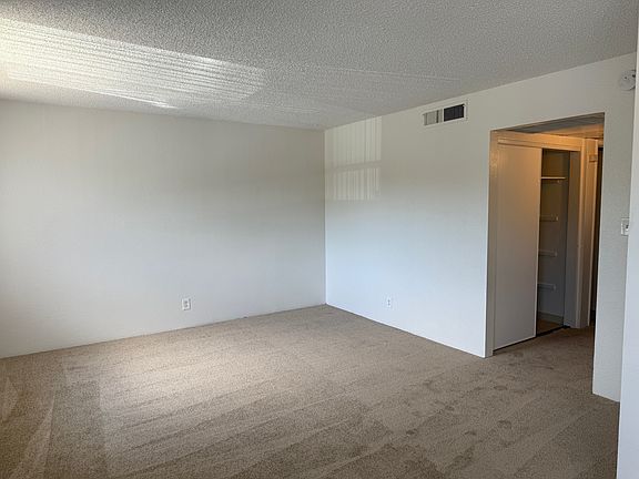 5th image of 3831 Annadale Ln #8A