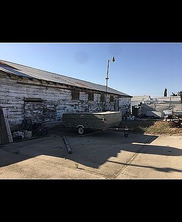 5th image of 17207 Mettler Ave