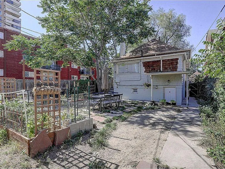 226 N Pearl St #B — Photo 13