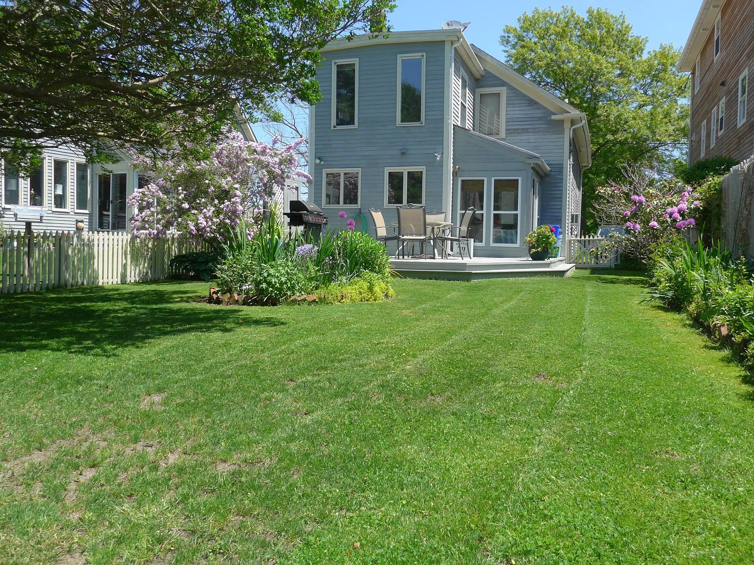 2 bed, 1.5 bath, 1200 sqft, $4,495 — Photo 2