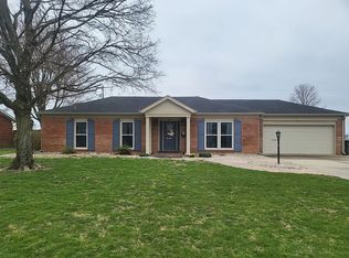 925 Wendemere Dr, Seymour, IN 47274
