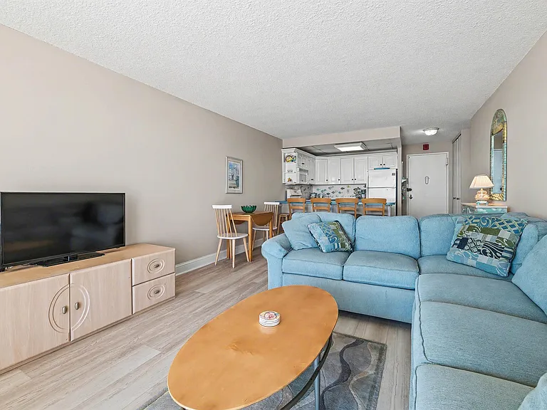 9400 Atlantic Ave #305 — Photo 10