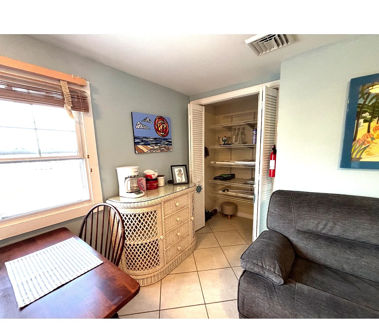 2 bed, 800 sqft, $2,300 — Photo 4