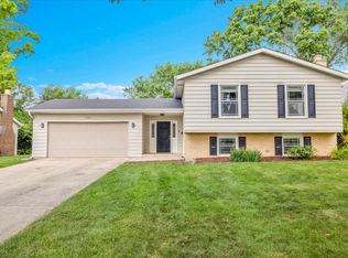 1259 Durham Dr, Wheaton, IL 60189