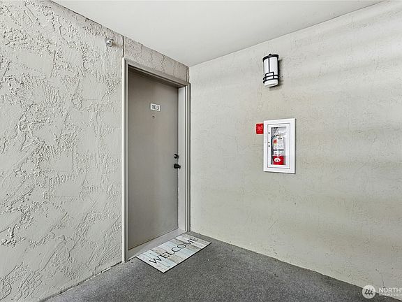 5th image of 19410 Bothell Way NE #D103