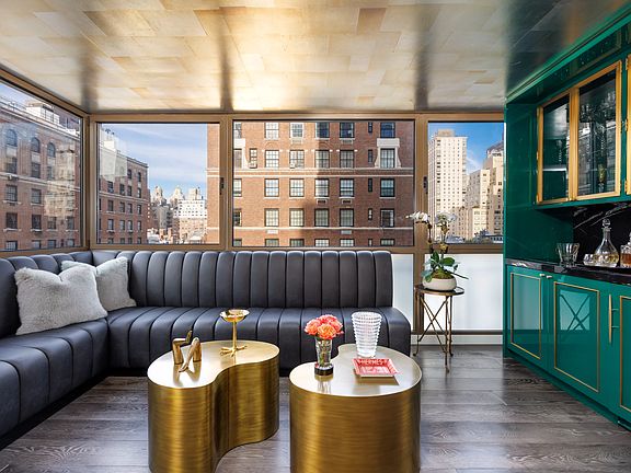 5th image of 150 E 69th St #8DE